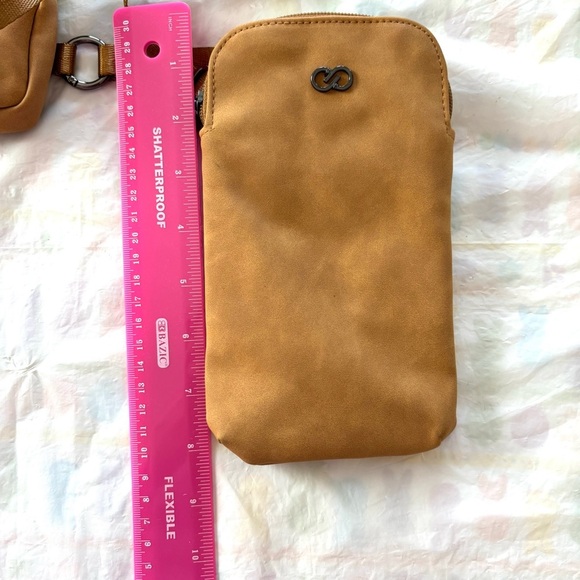 Calia Essentials Only Crossbody vegan leather tan rubbed look. NWOT - Picture 6 of 12